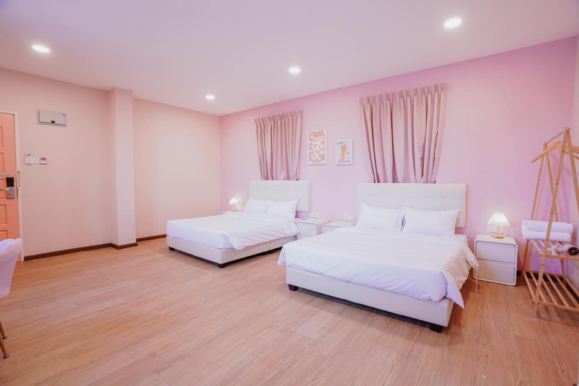 Pink Cabana Hotel George Town Exteriör bild