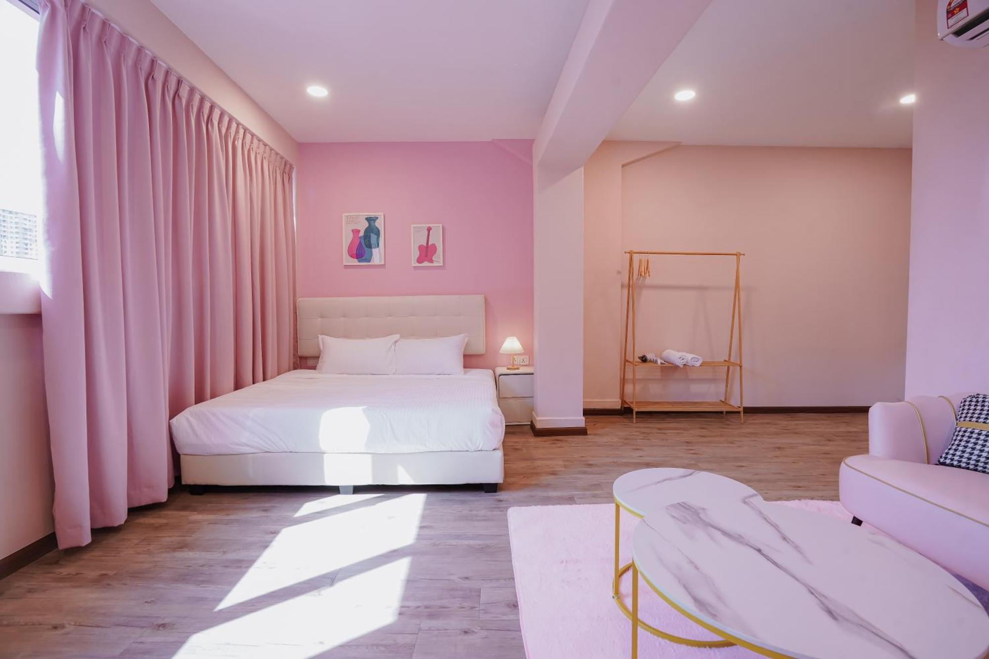 Pink Cabana Hotel George Town Exteriör bild