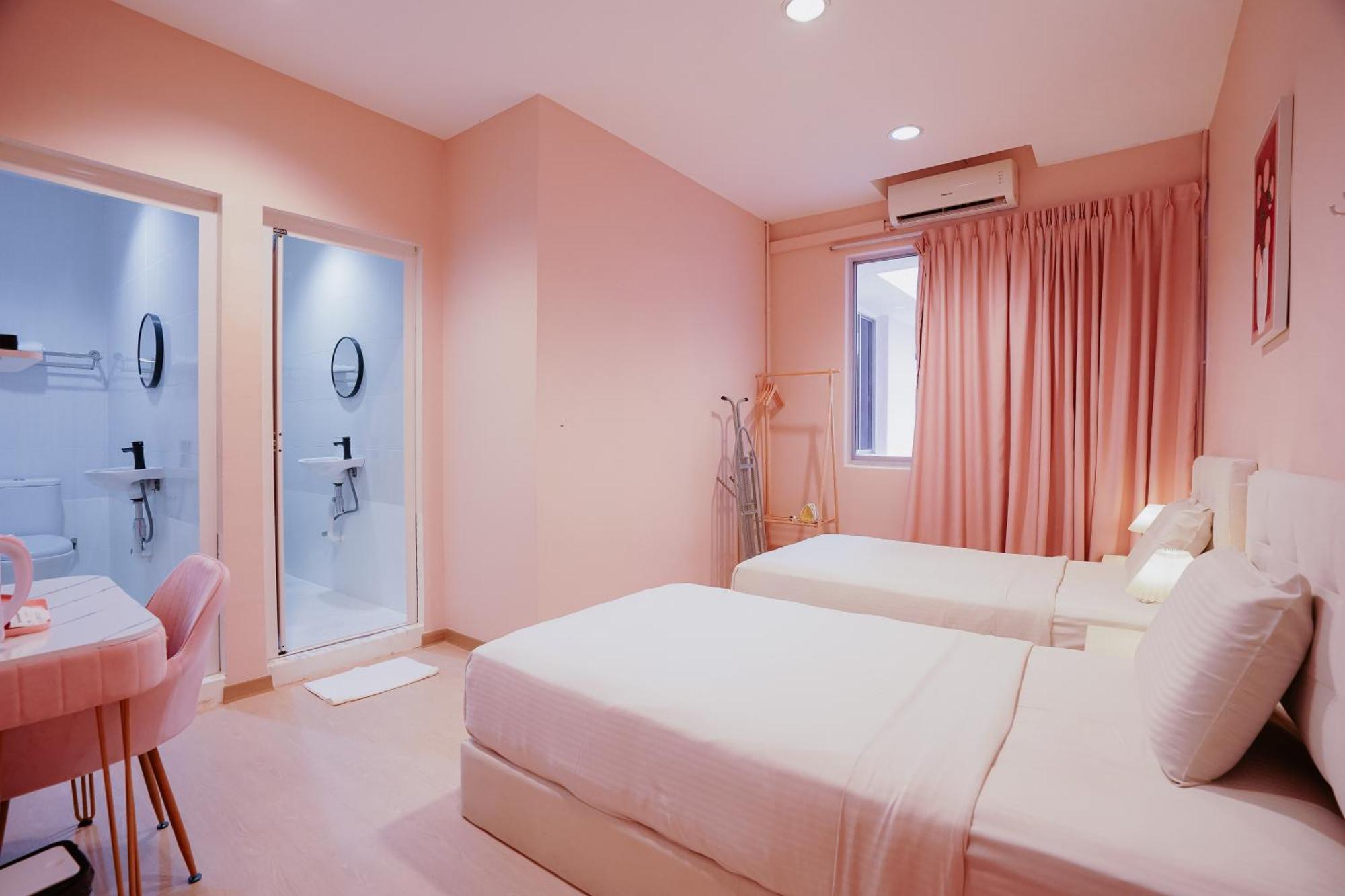 Pink Cabana Hotel George Town Exteriör bild