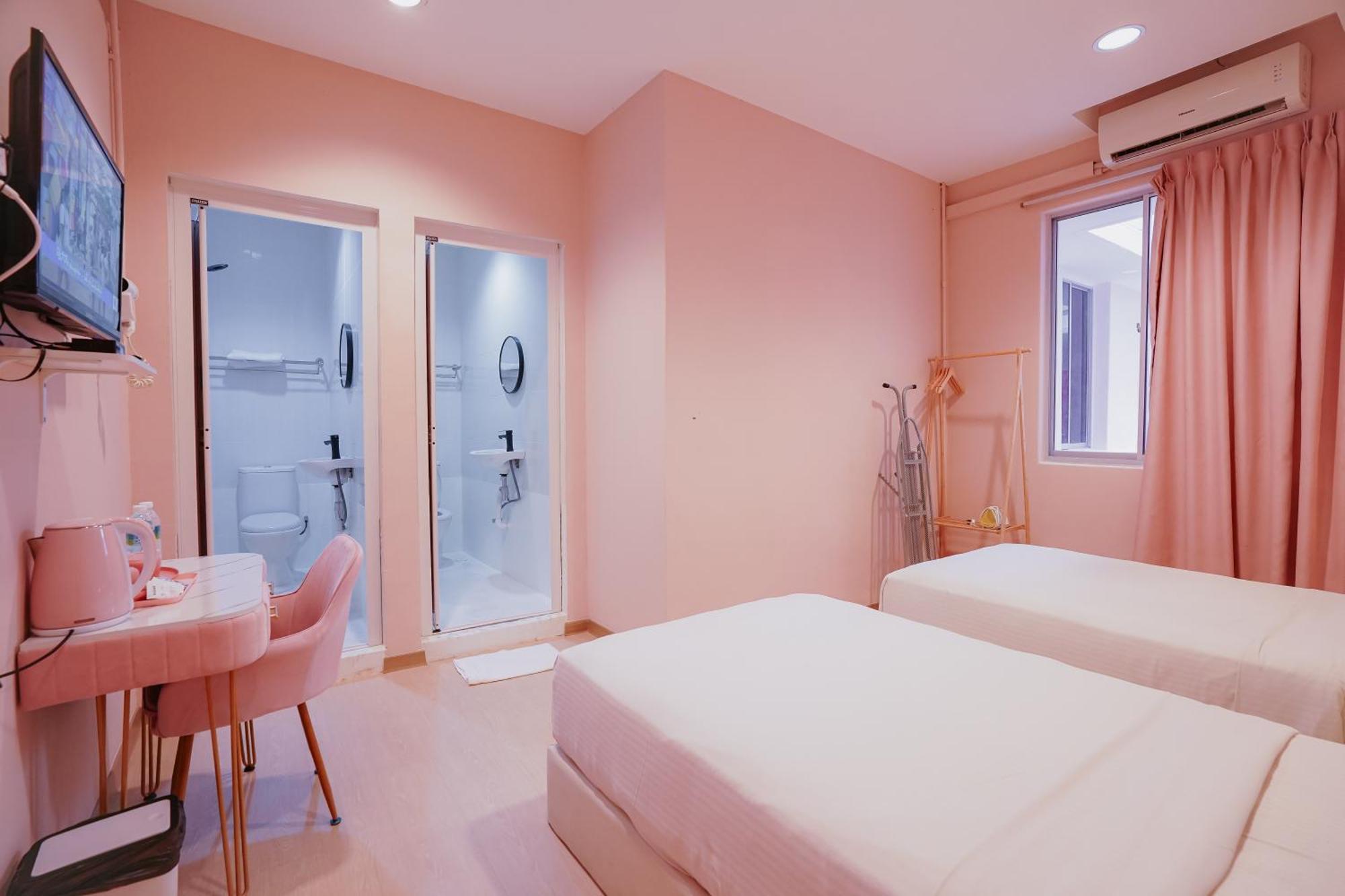 Pink Cabana Hotel George Town Exteriör bild