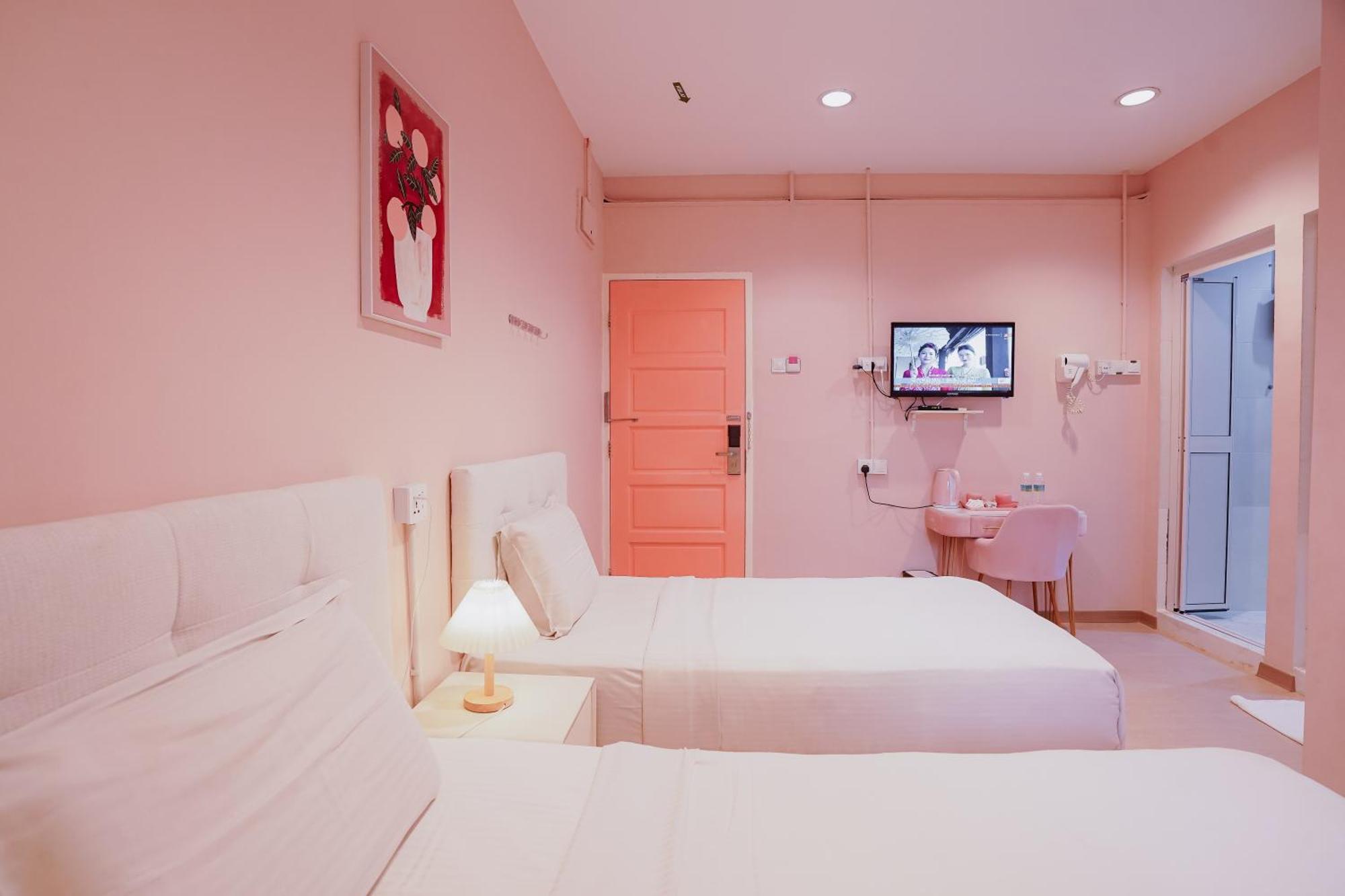 Pink Cabana Hotel George Town Exteriör bild