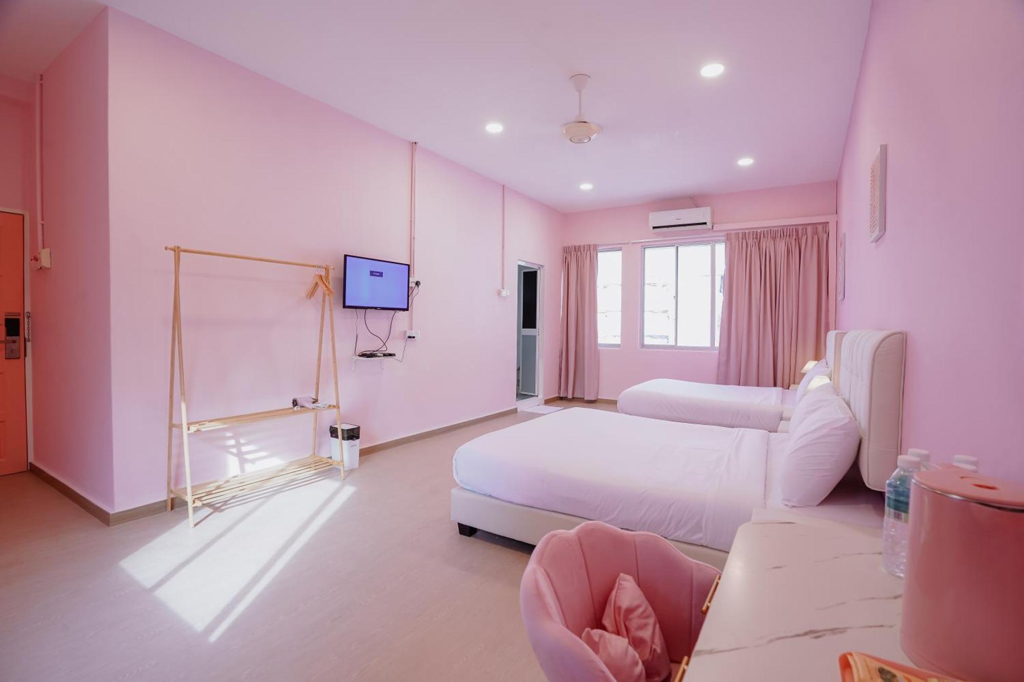 Pink Cabana Hotel George Town Exteriör bild