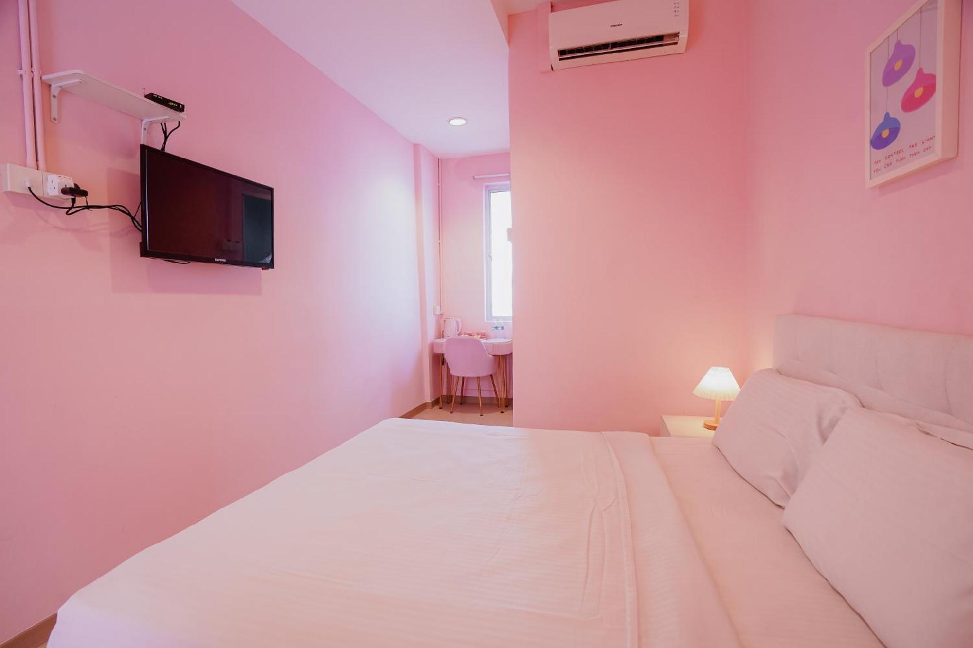 Pink Cabana Hotel George Town Exteriör bild