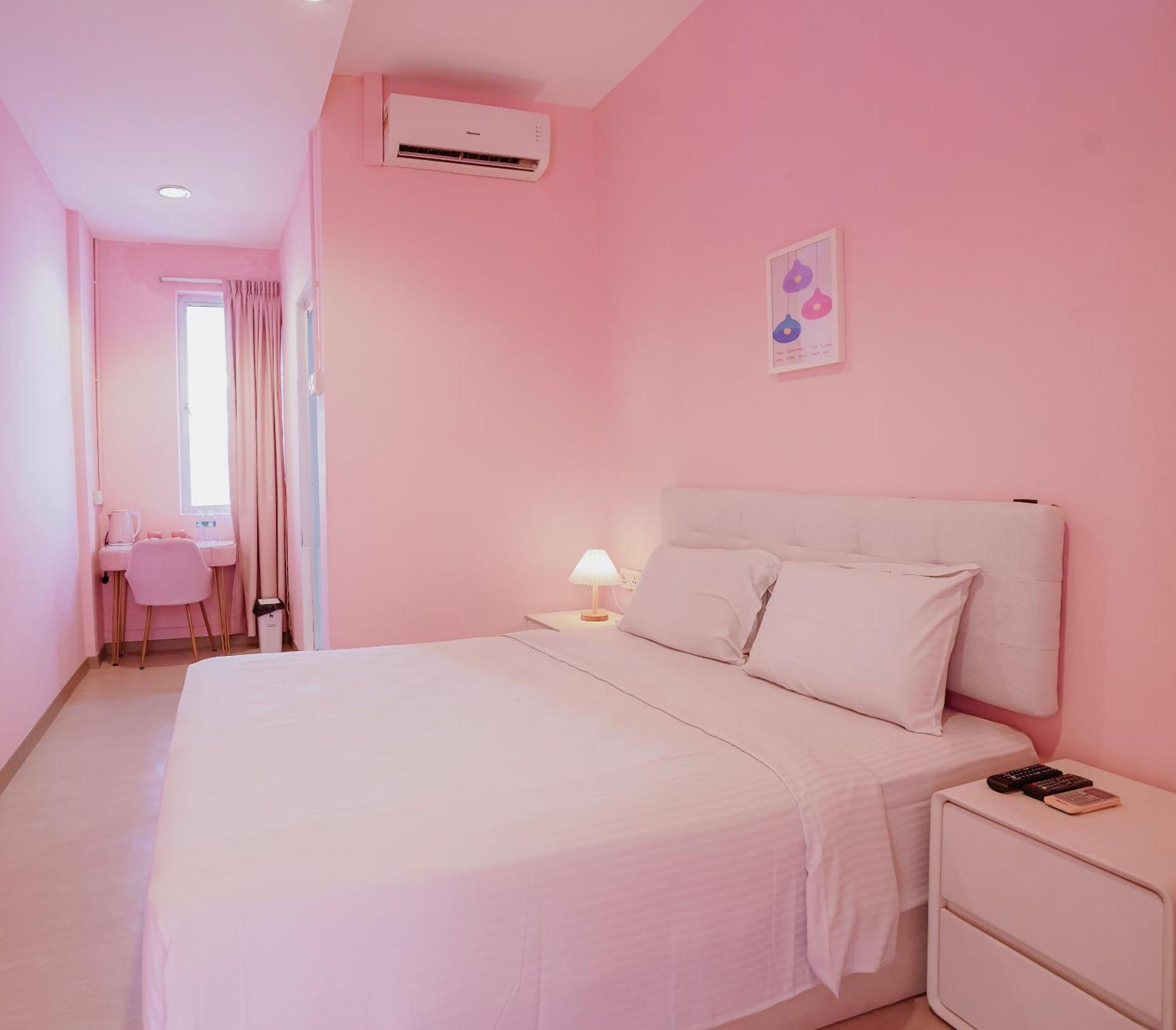Pink Cabana Hotel George Town Exteriör bild